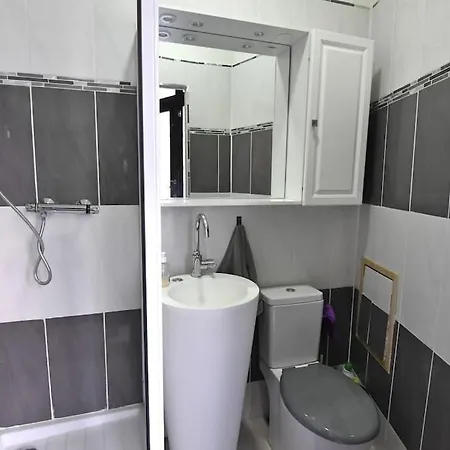 Apartment Amazing 1 Min Beach Walkin Festival Palace 5 Min